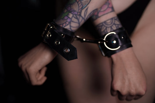 Wrist Restraints - SAMPLE Black & Silver